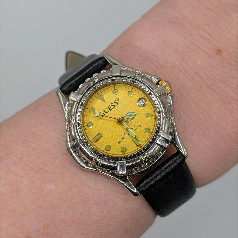Guess 1995 quartz